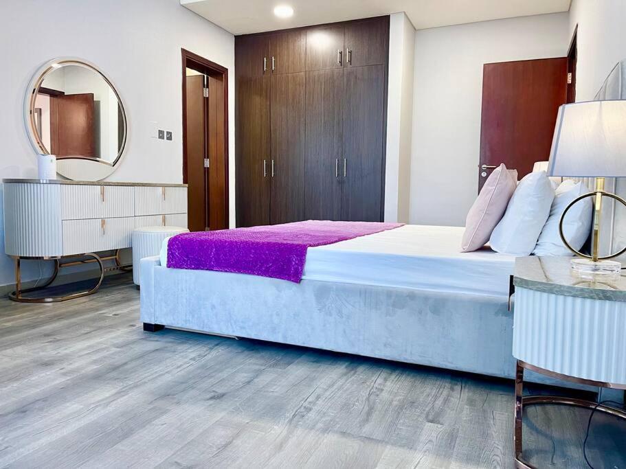 Cozy Upgraded Residential Flat With Sea, Mangrove, Pool View - 1203 Not Hotel อาบูดาบี ภายนอก รูปภาพ